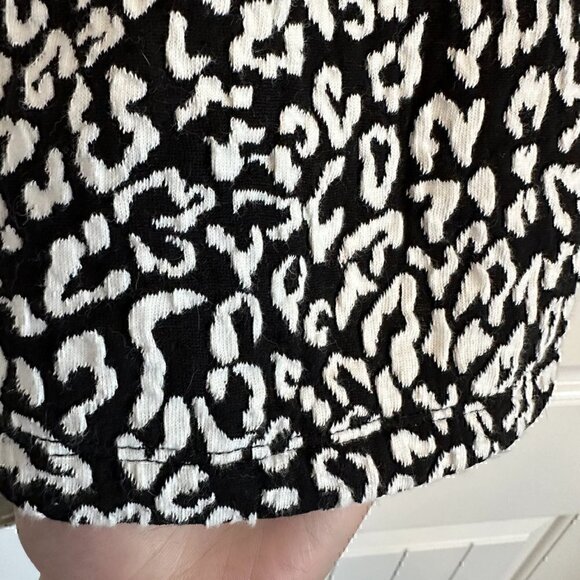 Jaclyn Smith monochromatic short sleeve animal print black white blouse XL - Picture 3 of 9